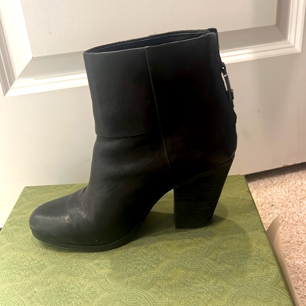 Rag and Bone Black Leather Booties - size 37